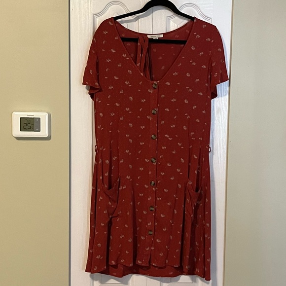 AEO Red Dress with Front Buttons - Picture 1 of 6